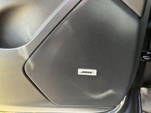 Used 2025 Cadillac XT6 Sport w/ Technology Package image 11