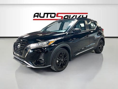 Used 2024 Nissan Kicks SR w/ SR Premium Package image 3