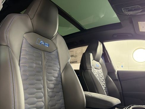 New 2026 Audi RS Q8 performance image 16