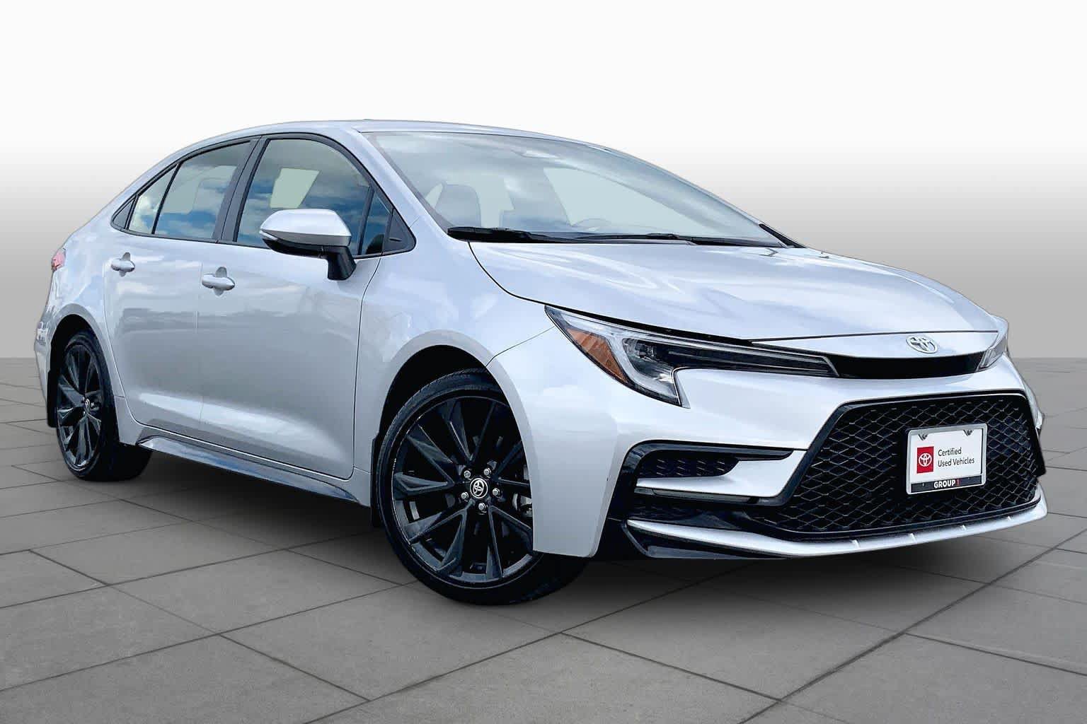 Certified 2026 Toyota Corolla SE w/ SE Premium Package FWD image 3