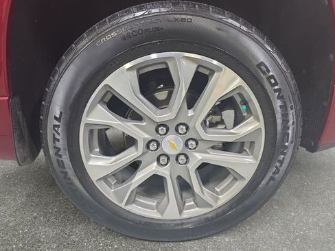 Used 2020 Chevrolet Traverse Premier FWD image 31