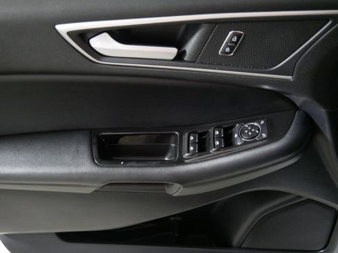 Used 2020 Ford Edge SEL AWD/4WD image 19