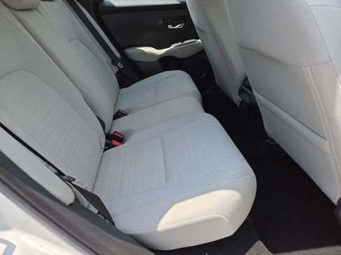 Used 2025 Honda HR-V LX image 18