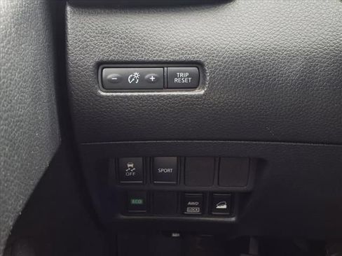 Used 2015 Nissan Rogue S AWD/4WD image 13