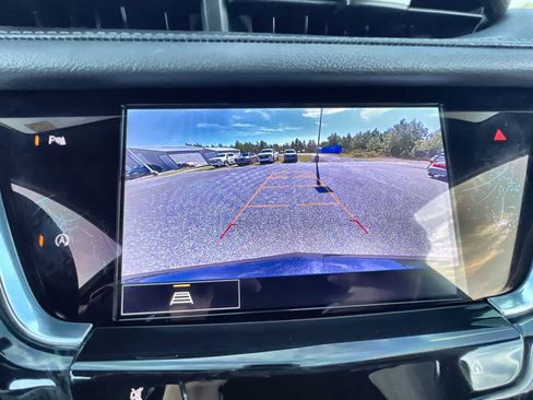 Used 2025 Cadillac XT6 Premium Luxury image 15