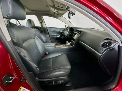 Used 2011 Lexus IS 250 w/ Premium Pkg Value Edition RWD image 30