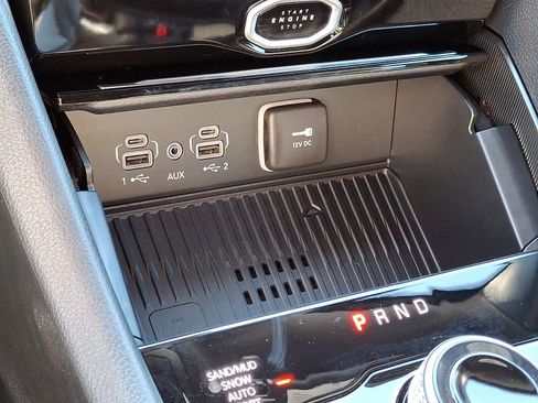 New 2026 Jeep Grand Cherokee Altitude image 11