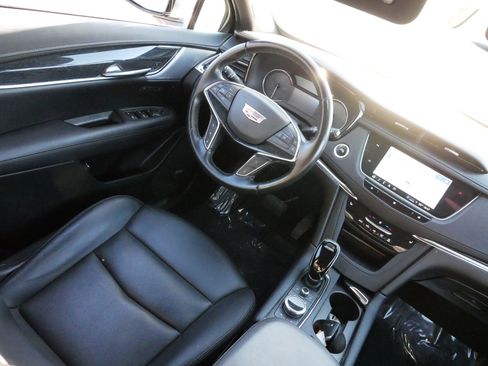 Certified 2021 Cadillac XT5 Premium Luxury image 7