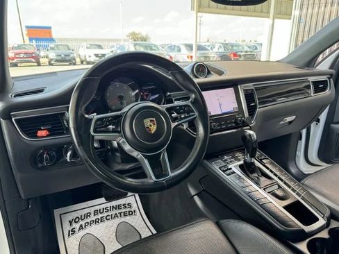 Used 2017 Porsche Macan S image 27