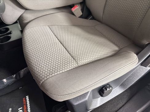 Used 2018 Ford F150 XLT image 9