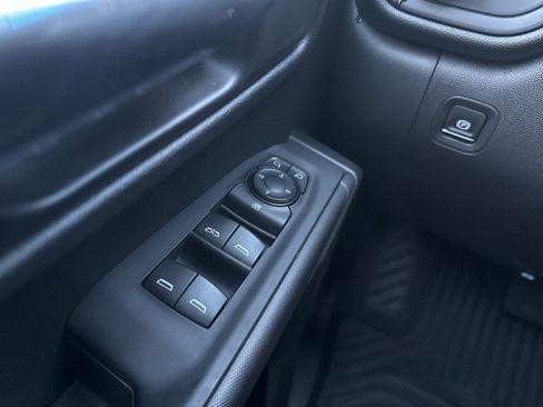 Used 2024 Chevrolet Silverado 1500 Custom image 36