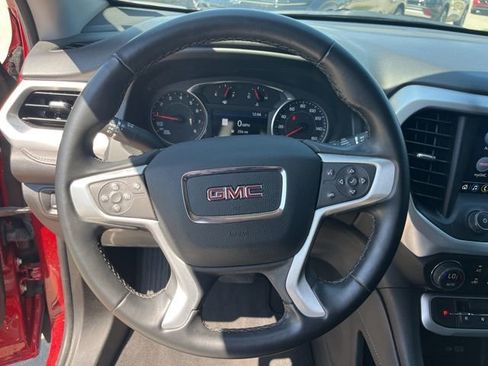 Used 2023 GMC Acadia SLT FWD image 17
