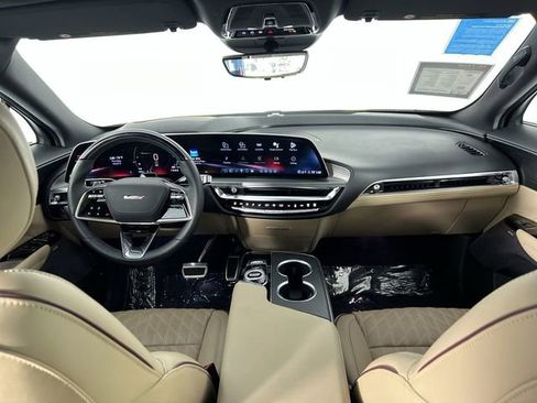 Used 2026 Cadillac Lyriq V image 21