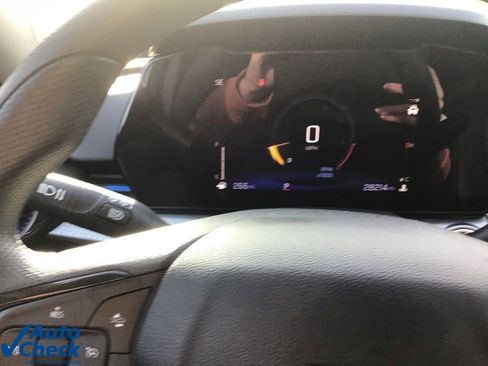 Used 2025 Chevrolet Trax LT image 30