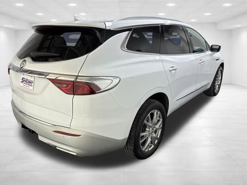 Used 2022 Buick Enclave Essence w/ Experience Buick Package AWD/4WD image 4