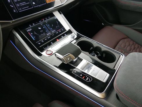 New 2026 Audi RS Q8 performance image 10