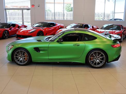 Used 2018 Mercedes-Benz AMG GT R image 3