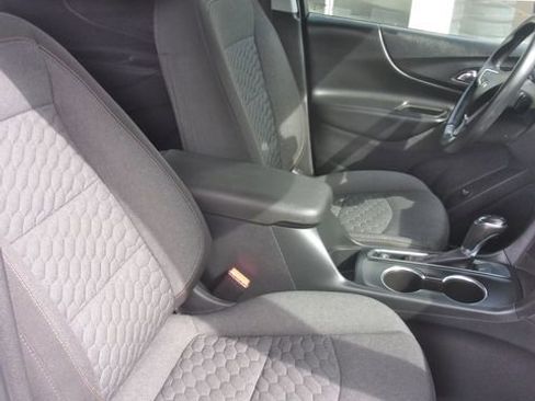 Used 2019 Chevrolet Equinox LT FWD image 31