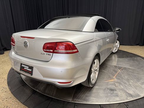 Used 2012 Volkswagen Eos Lux FWD image 35