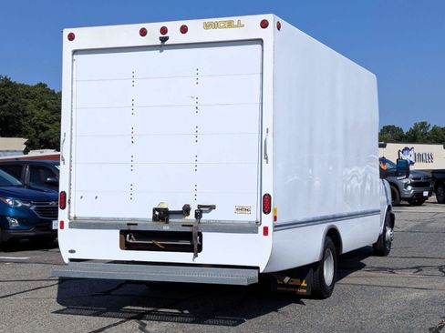 Used 2023 Chevrolet Express 3500 w/ Power Convenience Package RWD image 4