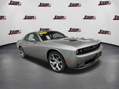 Used 2015 Dodge Challenger R/T Plus image 3
