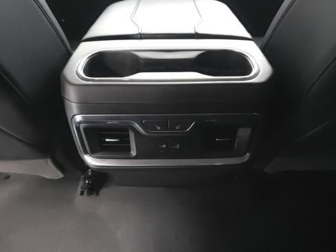 Used 2023 GMC Sierra 1500 Denali w/ Technology Package AWD/4WD image 27