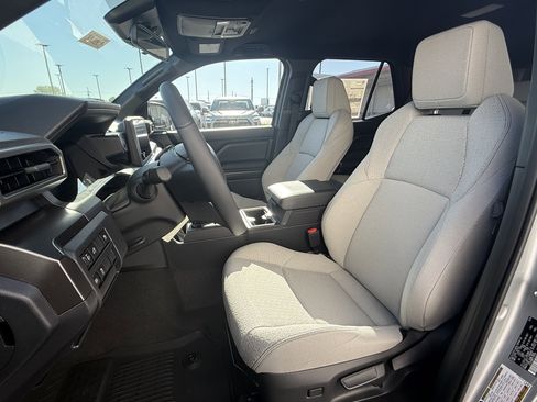 New 2026 Toyota 4Runner SR5 AWD/4WD image 8