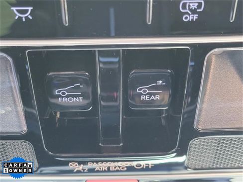 Used 2024 Hyundai Santa Fe Limited image 34