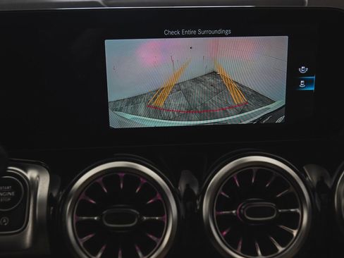 Used 2022 Mercedes-Benz GLB 250 GLB 250 image 21