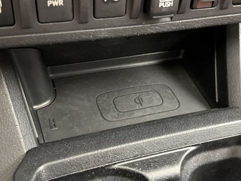 Used 2019 Toyota Tacoma TRD Sport AWD/4WD image 18