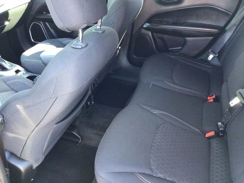 Used 2018 Jeep Compass Sport FWD image 40