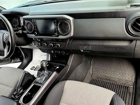 Certified 2023 Toyota Tacoma TRD Off-Road image 15