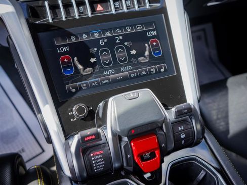 Used 2019 Lamborghini Urus AWD/4WD image 15
