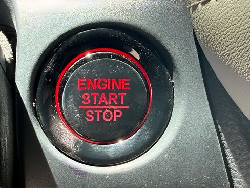 Certified 2025 Honda HR-V LX image 27