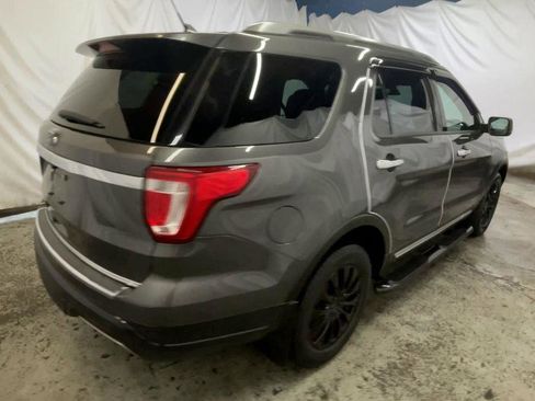 Used 2018 Ford Explorer XLT w/ Equipment Group 201A image 8