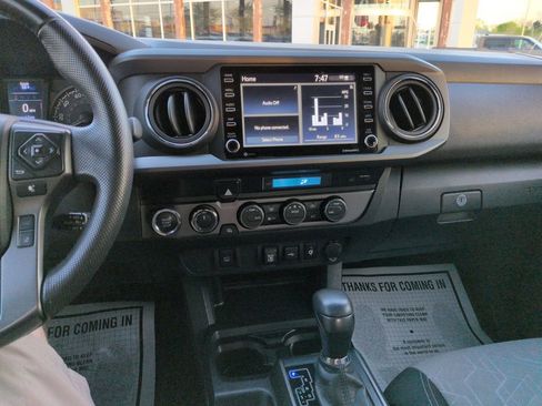 Used 2023 Toyota Tacoma TRD Off-Road AWD/4WD image 17