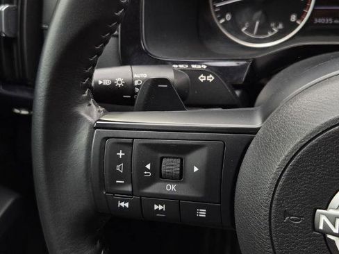 Certified 2025 Nissan Pathfinder SV FWD image 25