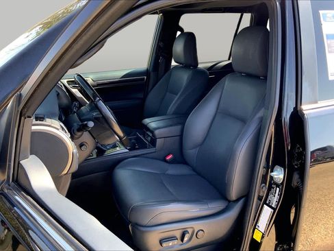 Used 2021 Lexus GX 460 Premium w/ Premium Package AWD/4WD image 7