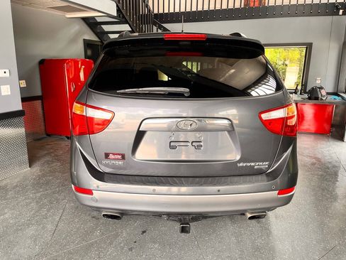 Used 2010 Hyundai Veracruz Limited FWD image 12