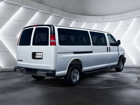 Certified 2025 Chevrolet Express 3500 LT w/ LT Preferred Equipment Group RWD image 5