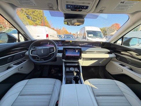 New 2026 Lincoln Nautilus Reserve image 10