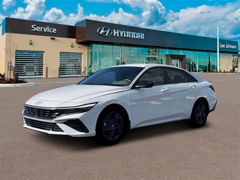 New 2026 Hyundai Elantra Sport image 2