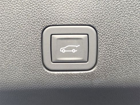 New 2026 GMC Yukon Elevation image 14