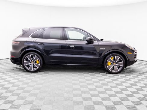 Used 2022 Porsche Cayenne Turbo S AWD/4WD image 7