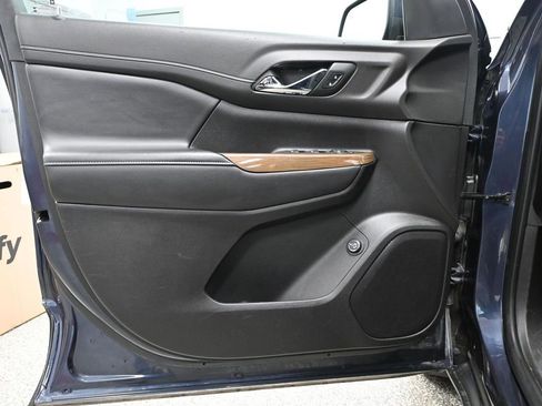 Used 2019 GMC Acadia SLE w/ Driver Alert Package I image 19