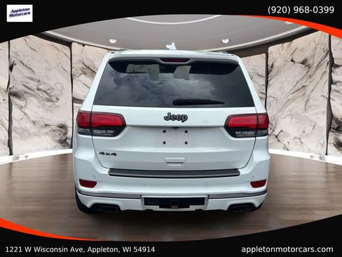 Used 2018 Jeep Grand Cherokee Overland AWD/4WD image 6