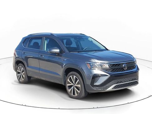 Certified 2023 Volkswagen Taos SE w/ Panoramic Sunroof Package FWD image 1