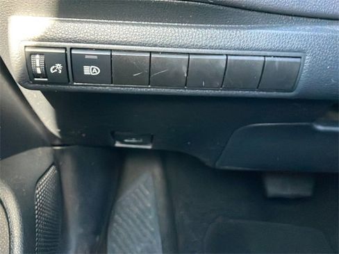 Used 2024 Toyota Corolla SE image 32