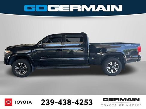 Used 2016 Toyota Tacoma TRD Sport w/ Premium & Technology Package RWD image 2