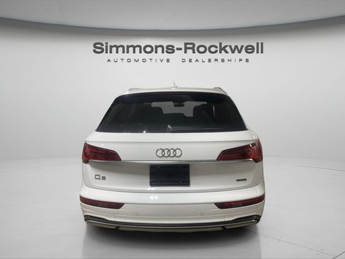 Used 2023 Audi Q5 2.0T Premium w/ Convenience Package AWD/4WD image 4
